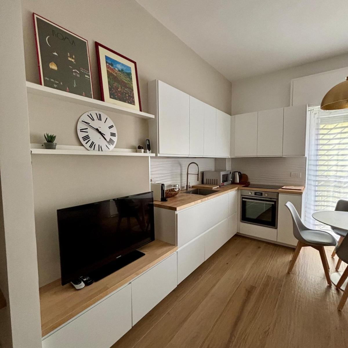 Domus Alessandrino Apartment Rome