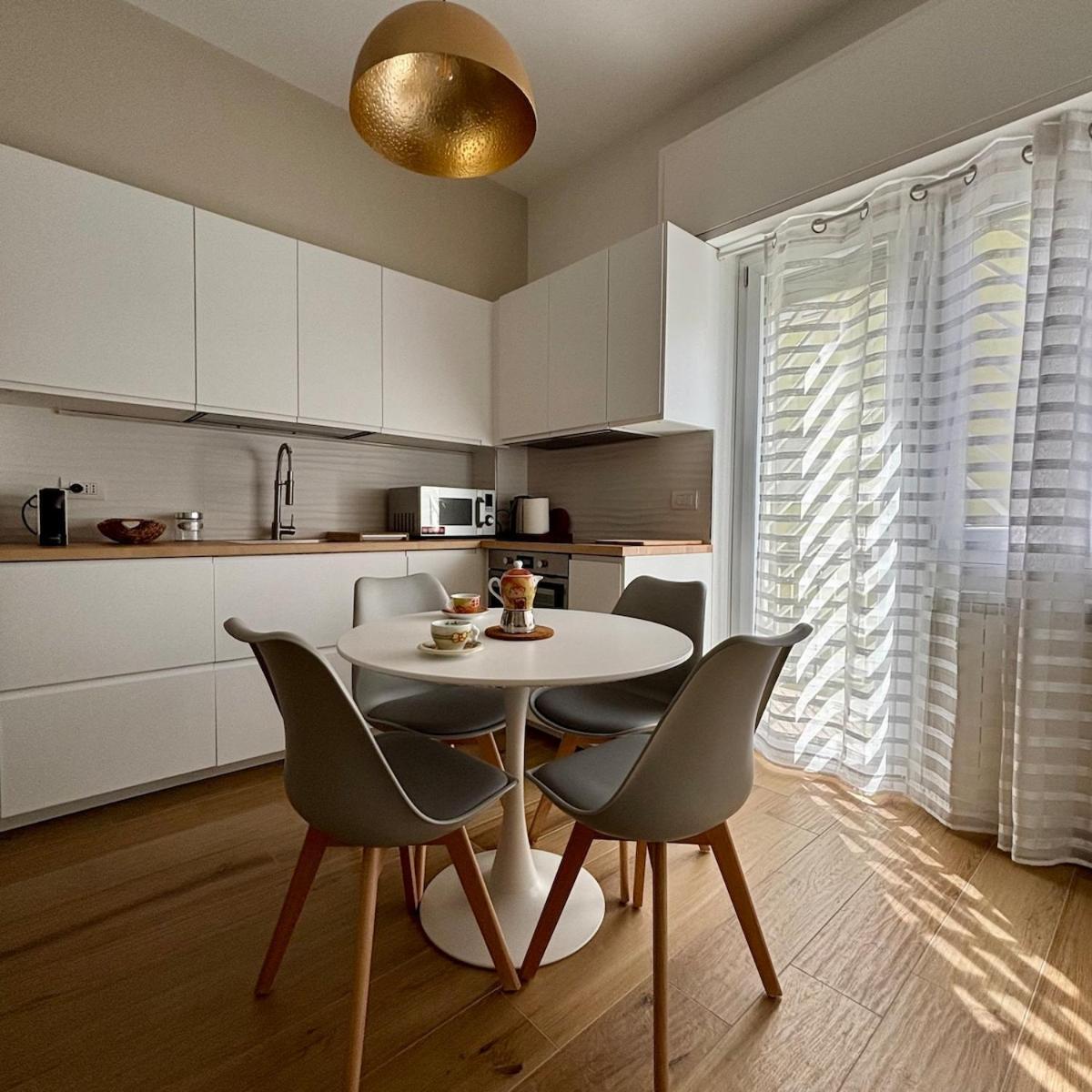 Domus Alessandrino Apartment